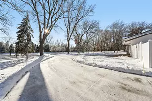 677 Hwy 96 W, Shoreview, MN 55126 - Photo 50