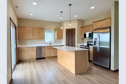 2555 Sutherland Dr, Worthington, MN 56187 - Photo 6