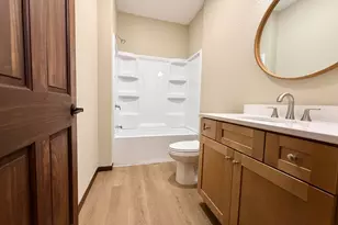 2555 Sutherland Dr, Worthington, MN 56187 - Photo 16