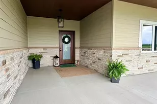 2555 Sutherland Dr, Worthington, MN 56187 - Photo 4