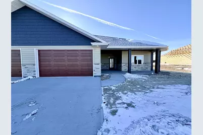 2555 Sutherland Dr, Worthington, MN 56187 - Photo 1