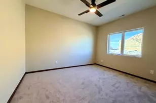 2555 Sutherland Dr, Worthington, MN 56187 - Photo 6