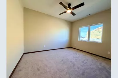 2555 Sutherland Dr, Worthington, MN 56187 - Photo 14