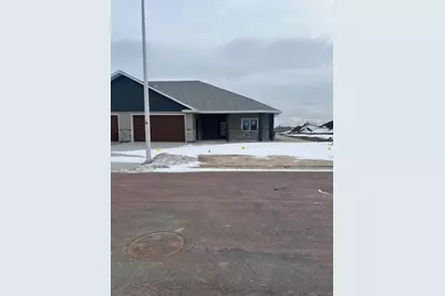 2555 Sutherland Dr, Worthington, MN 56187 - Photo 1