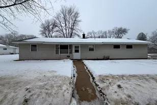 801 14th Ave SW, Willmar, MN 56201 - Photo 8