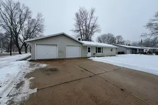 801 14th Ave SW, Willmar, MN 56201 - Photo 10