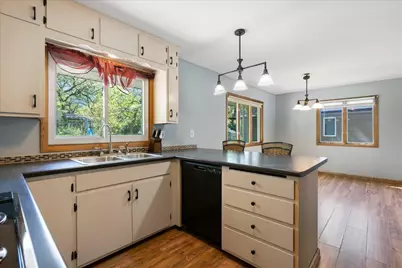 1614 12th Avenue SE, Saint Cloud, MN 56304 - Photo 2