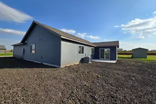 707 Council Ct, Ellendale, MN 56026 - Photo 26