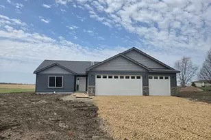 707 Council CT, Ellendale, MN 56026 - Photo 1