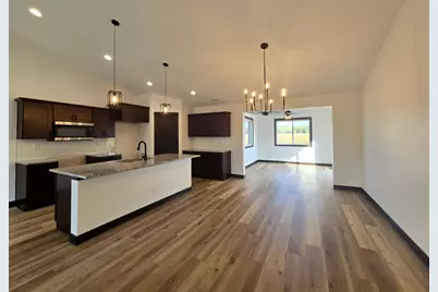 707 Council Court, Ellendale, MN 56026 - Photo 8