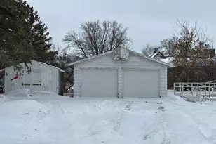 1014 2nd St SE, Wadena, MN 56482 - Photo 2