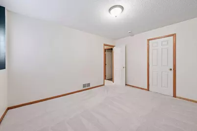 8410 Burlwood Drive, Chanhassen, MN 55317 - Photo 44