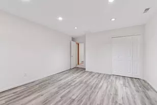 8410 Burlwood Dr, Chanhassen, MN 55317 - Photo 38