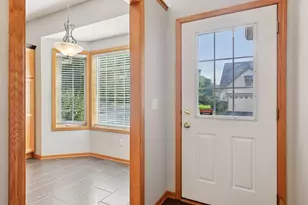 8410 Burlwood Dr, Chanhassen, MN 55317 - Photo 4