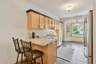 8410 Burlwood Dr, Chanhassen, MN 55317 - Photo 8