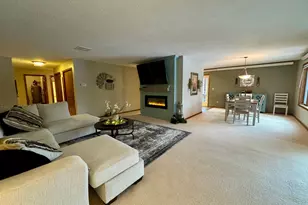 415 S 4th St, Marshall, MN 56258 - Photo 4