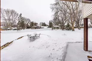 225 Cardinal Ln, Chaska, MN 55318 - Photo 16