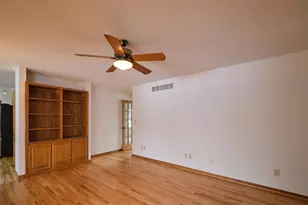 2214 Viola Heights Dr NE, Rochester, MN 55906 - Photo 8