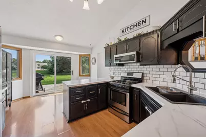 8724 Loch Lomond Boulevard, Brooklyn Park, MN 55443 - Photo 14