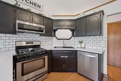 8724 Loch Lomond Boulevard, Brooklyn Park, MN 55443 - Photo 12