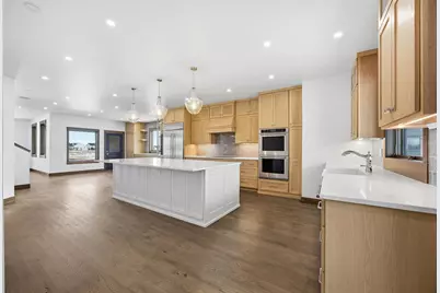 6490 Selkirk Drive S, Fargo, ND 58104 - Photo 4