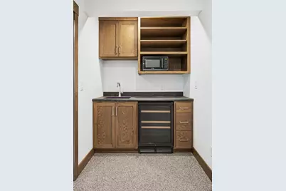 6490 Selkirk Drive S, Fargo, ND 58104 - Photo 52