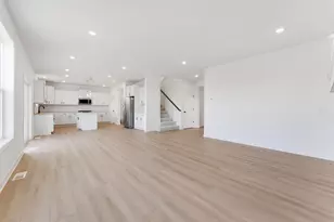 2471 Tyrone Dr, Shakopee, MN 55379 - Photo 8