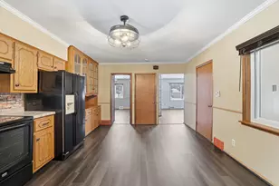 627 S Litchfield Ave, Litchfield, MN 55355 - Photo 4