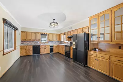 627 S Litchfield Avenue, Litchfield, MN 55355 - Photo 1