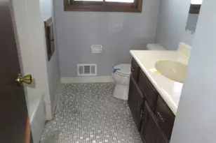 1900 Manor Dr, Burnsville, MN 55337 - Photo 8