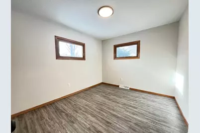 926 N Aurdal Avenue, Fergus Falls, MN 56537 - Photo 14