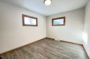 926 N Aurdal Ave, Fergus Falls, MN 56537 - Photo 14