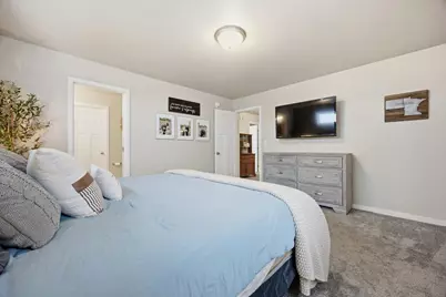 413 Hampton Drive W, Moorhead, MN 56560 - Photo 24