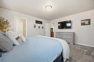 413 Hampton Dr W, Moorhead, MN 56560 - Photo 24