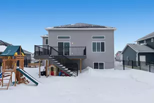 413 Hampton Dr W, Moorhead, MN 56560 - Photo 44