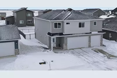 413 Hampton Drive W, Moorhead, MN 56560 - Photo 42