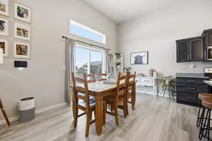 413 Hampton Dr W, Moorhead, MN 56560 - Photo 20