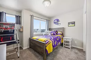 413 Hampton Dr W, Moorhead, MN 56560 - Photo 32