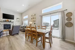 413 Hampton Dr W, Moorhead, MN 56560 - Photo 18