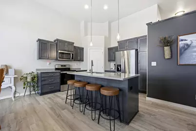 413 Hampton Drive W, Moorhead, MN 56560 - Photo 12