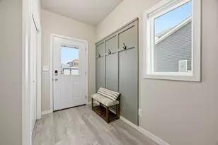 413 Hampton Dr W, Moorhead, MN 56560 - Photo 6