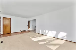 550 Roland St, Chippewa Falls, WI 54729 - Photo 8