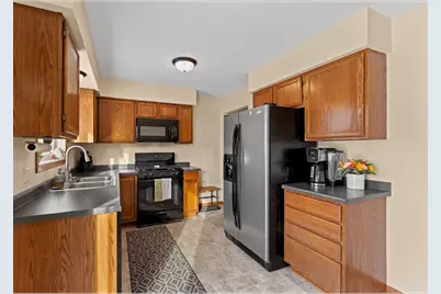 1909 2nd Avenue NE, Stewartville, MN 55976 - Photo 6