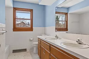 3840 Leslee Curve, Chanhassen, MN 55331 - Photo 22