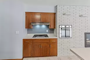 3840 Leslee Curve, Chanhassen, MN 55331 - Photo 8