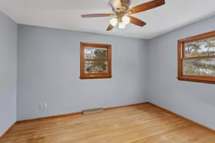 3840 Leslee Curve, Chanhassen, MN 55331 - Photo 14