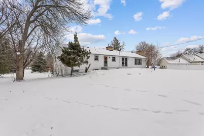 3840 Leslee Curve, Chanhassen, MN 55331 - Photo 32
