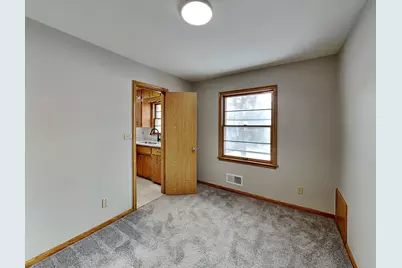 2092 Bush Avenue E, Saint Paul, MN 55119 - Photo 10