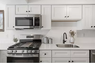 1981 Minnehaha Avenue E, Saint Paul, MN 55119 - Photo 8