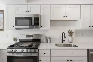 1981 Minnehaha Ave E, Saint Paul, MN 55119 - Photo 8